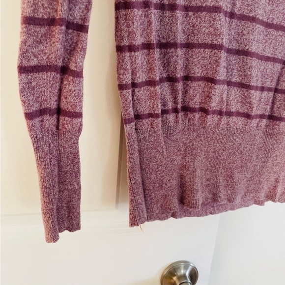 Mossimo V-Neck Striped Sweater Purple Size L - Picture 4 of 10
